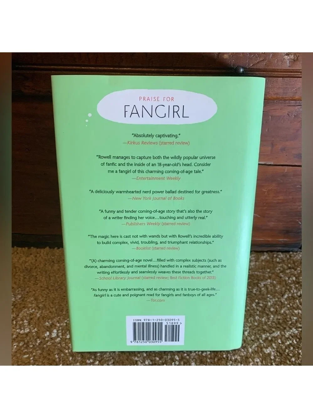 Fangirl by Rainbow Rowell book NEW